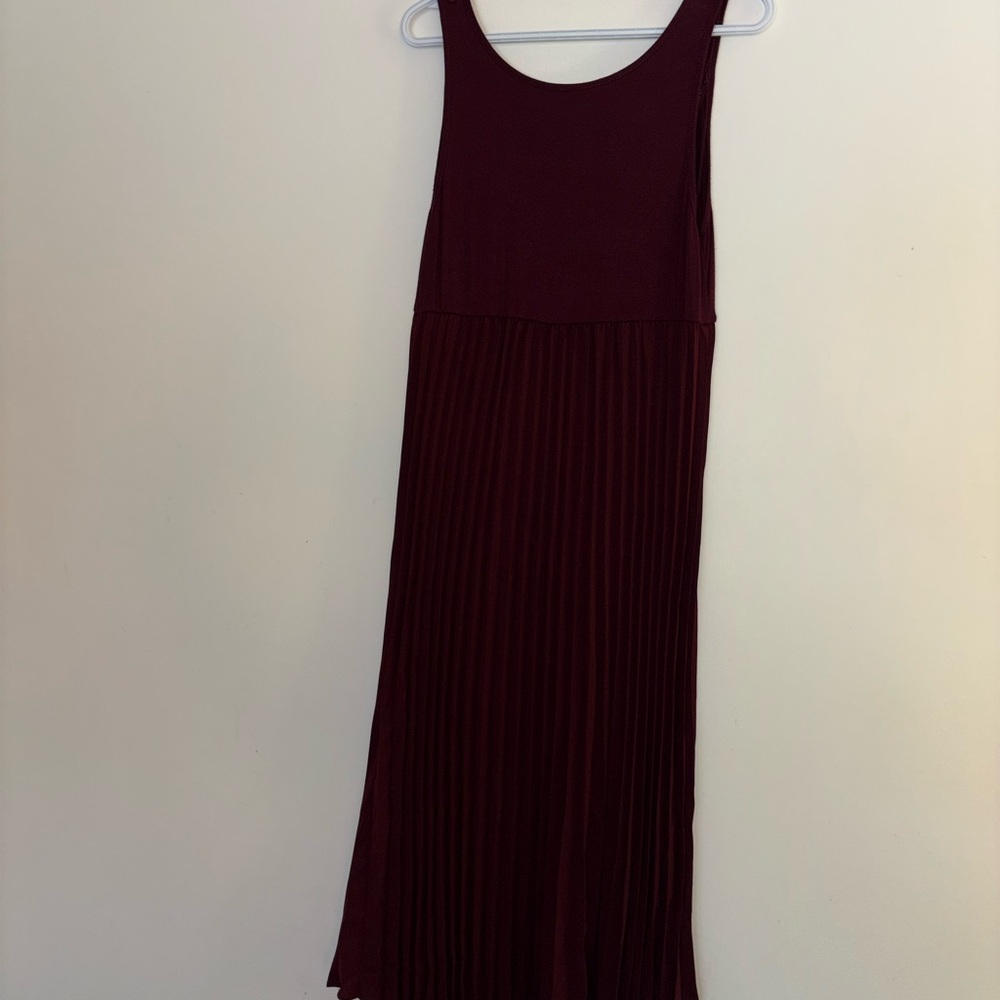Nursing/Breastfeeding Seraphine Deep Burgundy long Dress with Sunray-Pleat Skirt - Picture 5 of 7